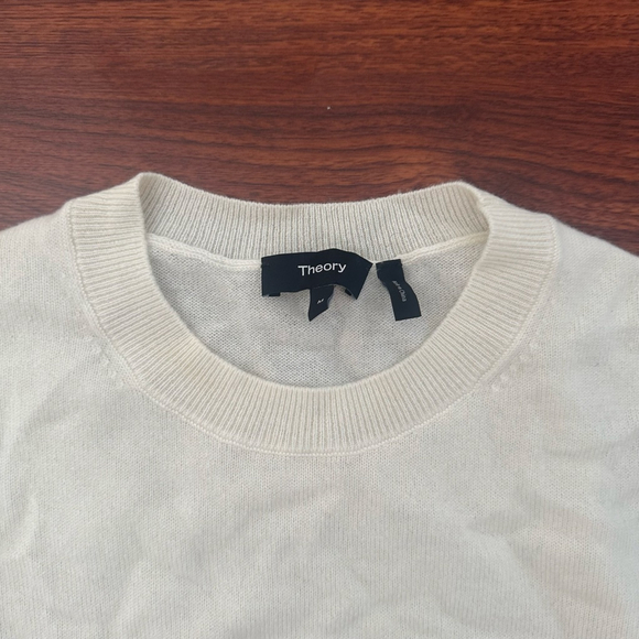 Women's Theory Off-White Cashmere Crew Neck Sweater M - Picture 4 of 6